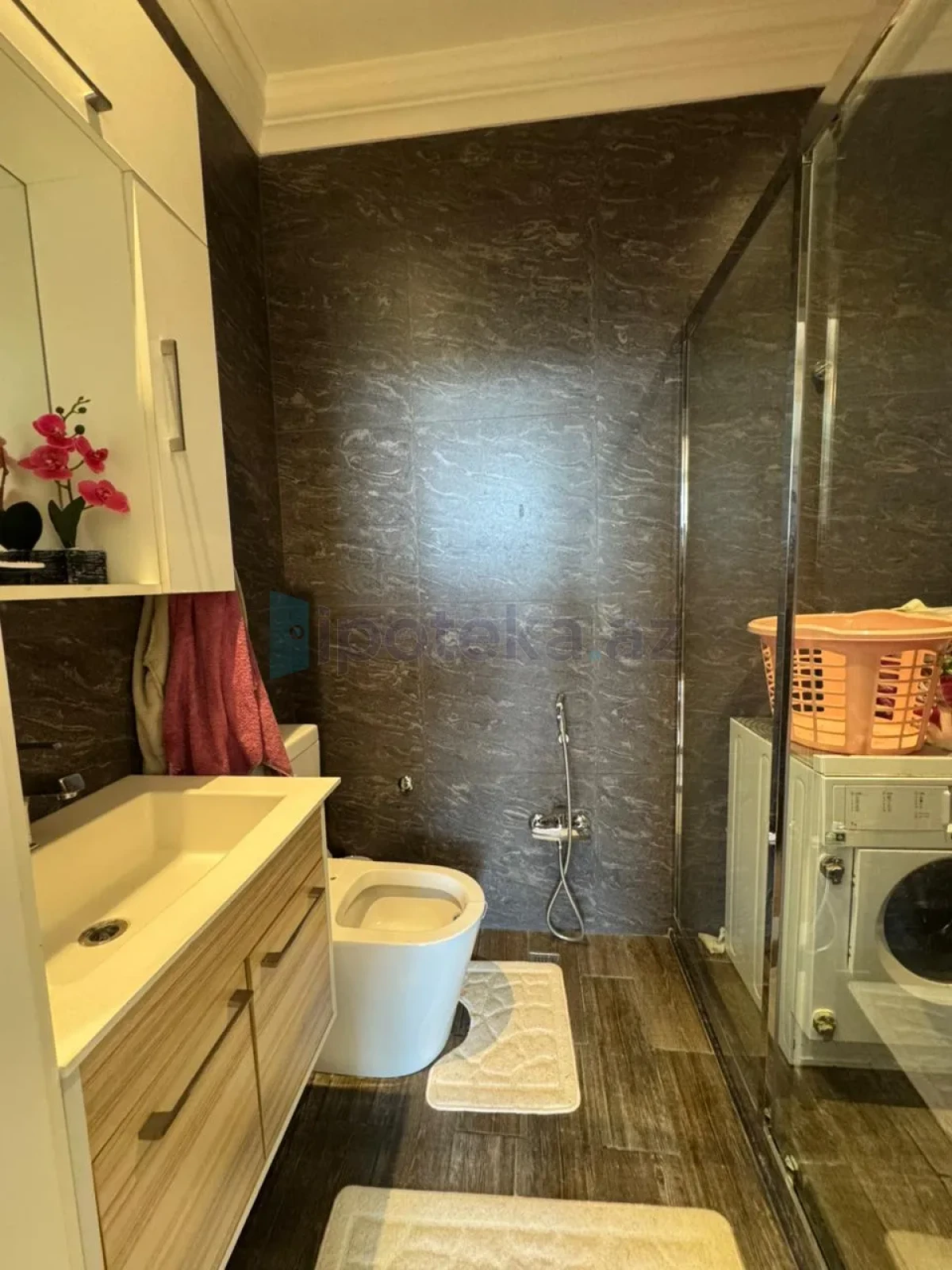 Satılır 3 otaqlı yeni tikili 138 m²