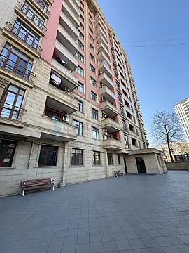 Satılır 3 otaqlı yeni tikili 138 m²