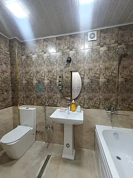 Satılır 2 otaqlı köhnə tikili 55 m²