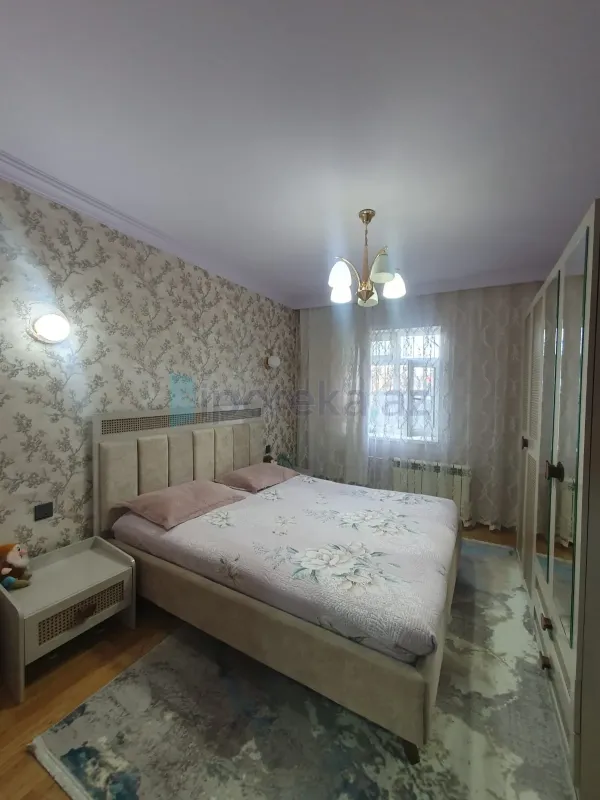 Satılır 2 otaqlı köhnə tikili 55 m²