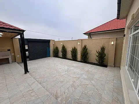 Satılır 4 otaqlı mənzil 150 m²