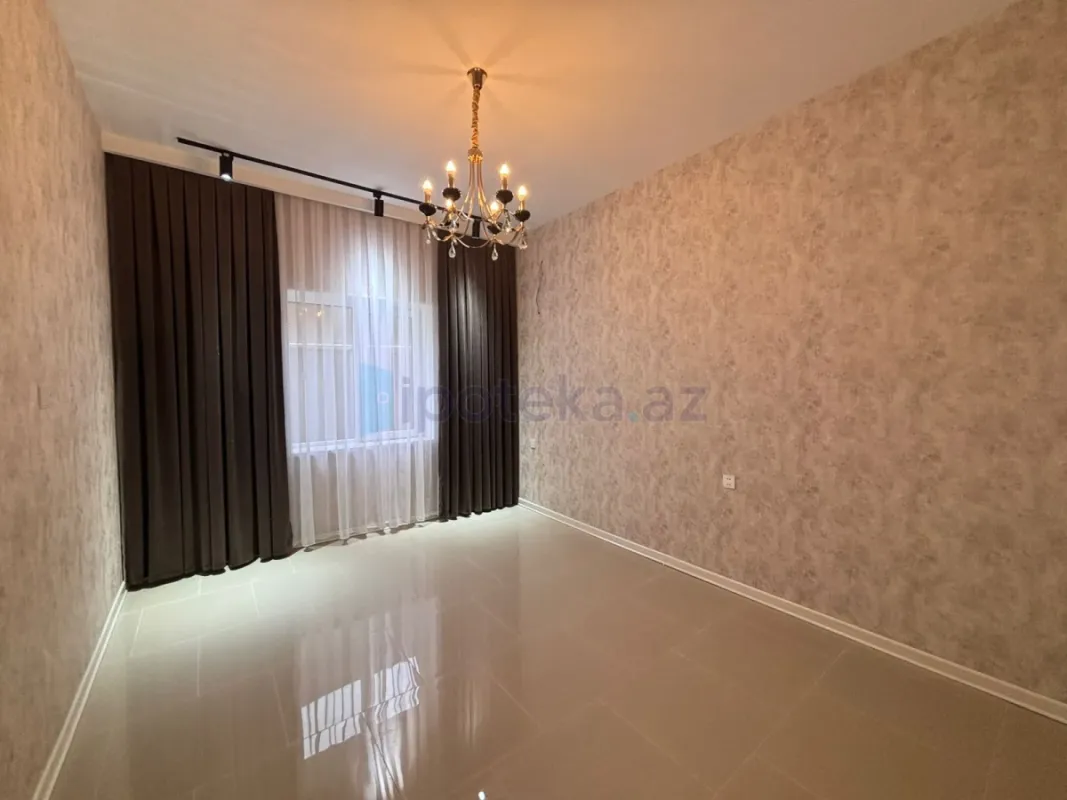 Satılır 4 otaqlı mənzil 150 m²