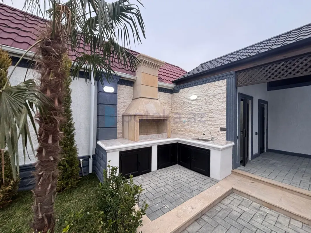 Satılır 4 otaqlı mənzil 140 m²