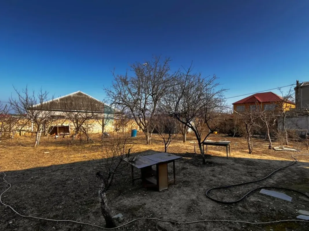 Satılır 8 otaqlı həyət evi 220 m²