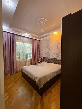 Satılır 6 otaqlı həyət evi 202 m²