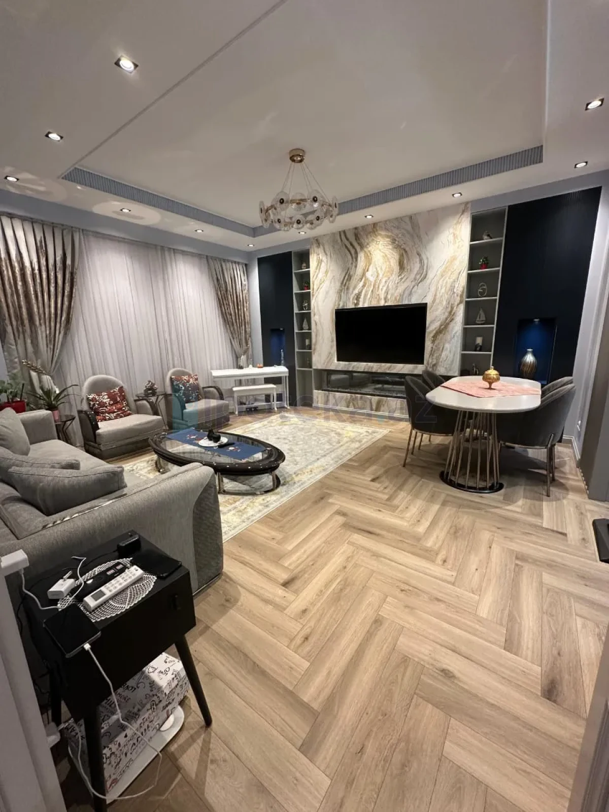 Satılır 4 otaqlı yeni tikili 135 m²