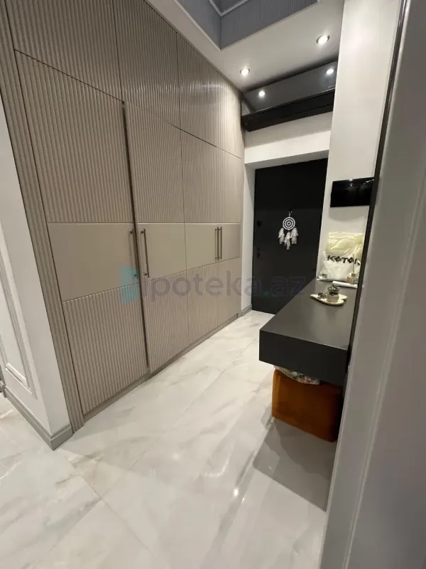 Satılır 4 otaqlı yeni tikili 135 m²