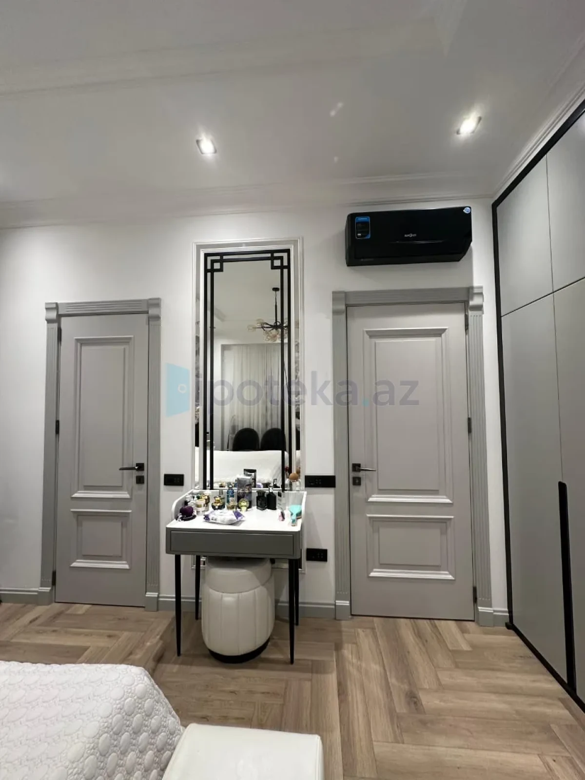 Satılır 4 otaqlı yeni tikili 135 m²