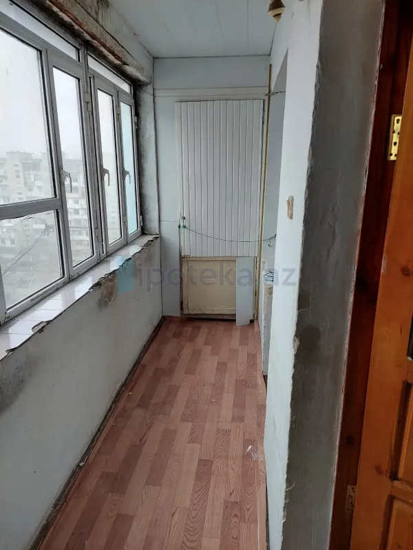 Satılır 4 otaqlı köhnə tikili 110 m²