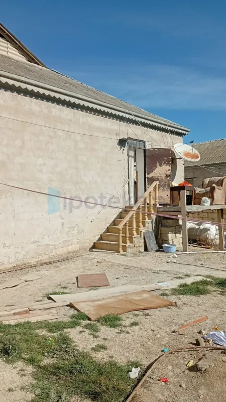 Satılır 6 otaqlı həyət evi 160 m²