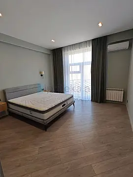 Satılır 4 otaqlı yeni tikili 135 m²