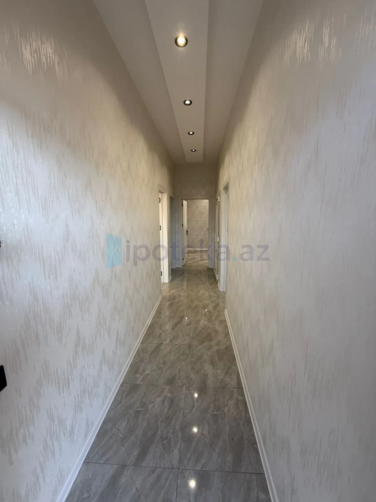Satılır 3 otaqlı həyət evi 10 m²