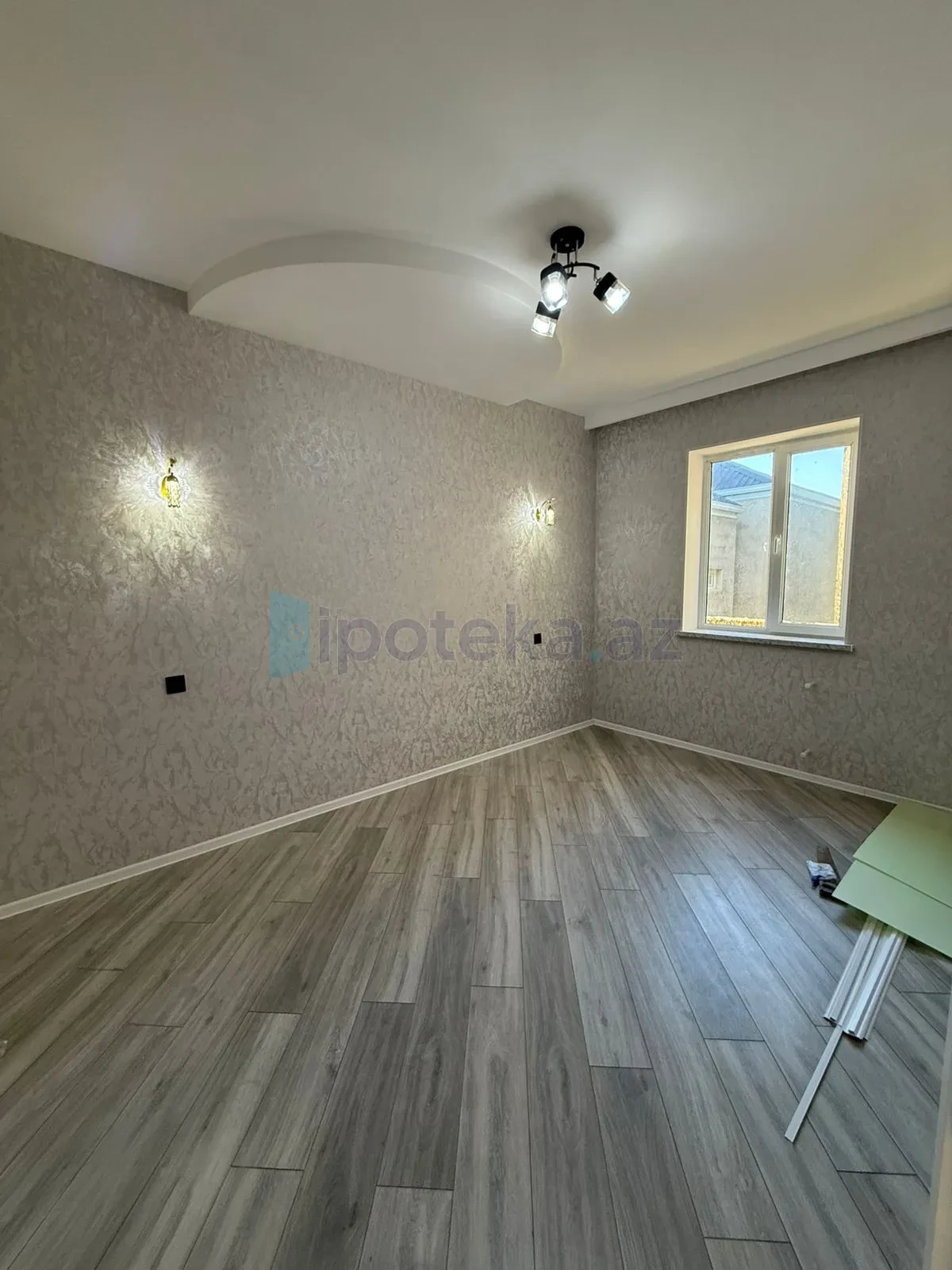 Satılır 3 otaqlı həyət evi 10 m²