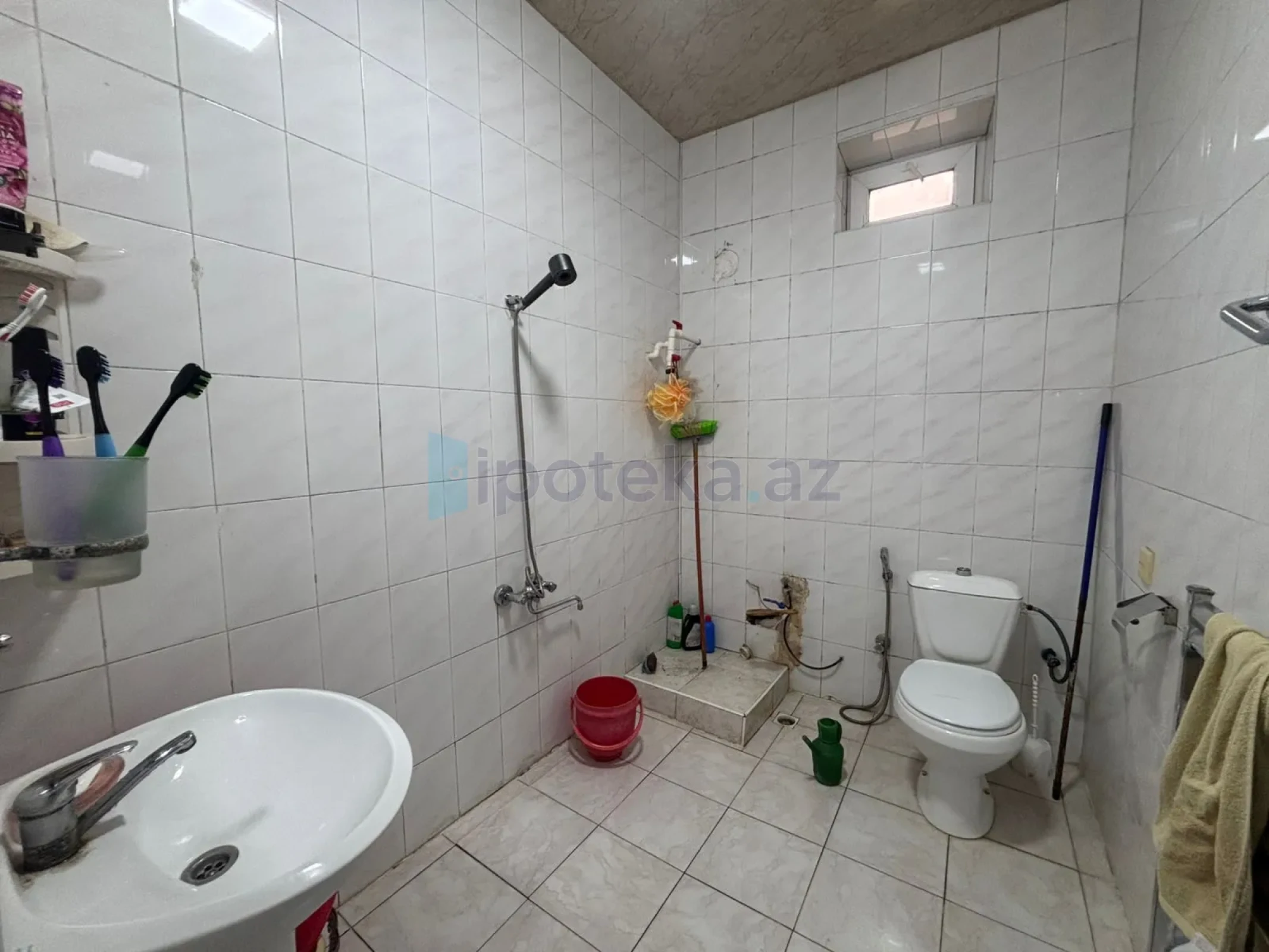 Satılır 5 otaqlı mənzil 160 m²