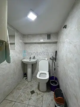 Satılır 4 otaqlı köhnə tikili 87 m²