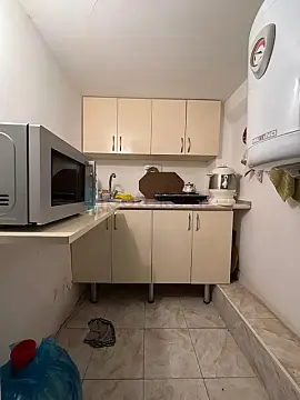 Satılır 4 otaqlı köhnə tikili 87 m²