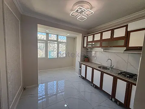 Satılır 3 otaqlı yeni tikili 85 m²