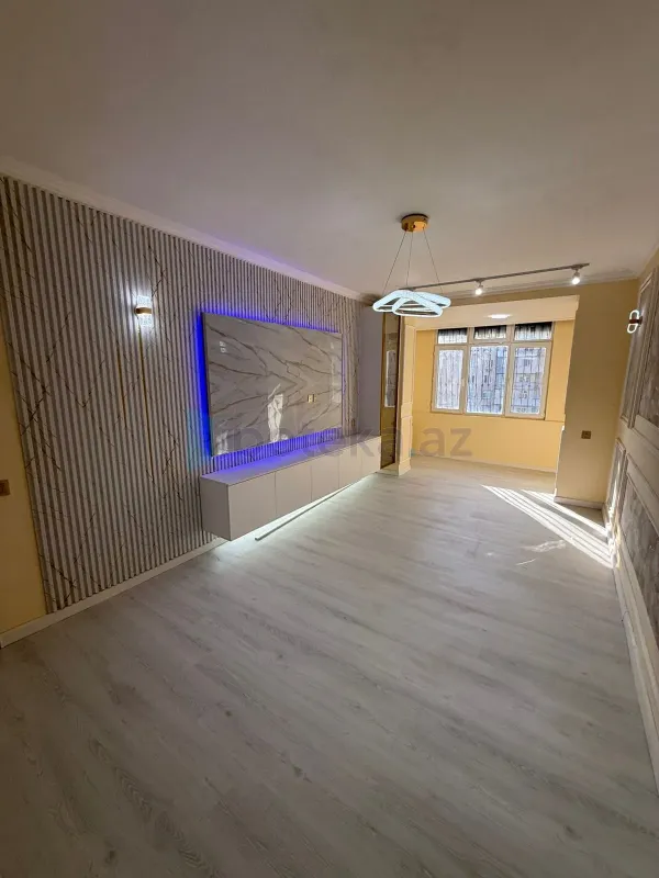 Satılır 3 otaqlı yeni tikili 85 m²