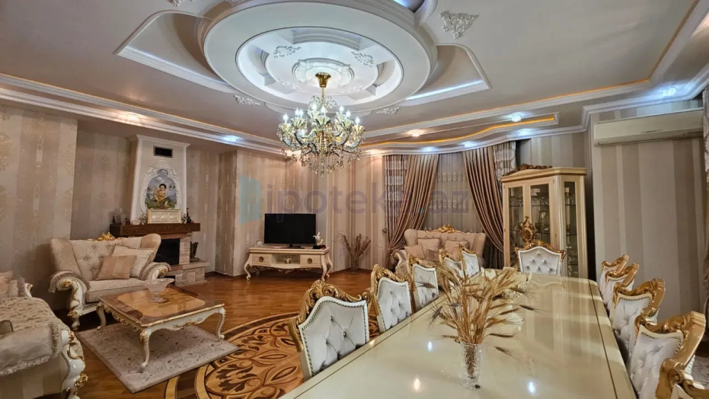 Satılır 10 otaqlı həyət evi 850 m²