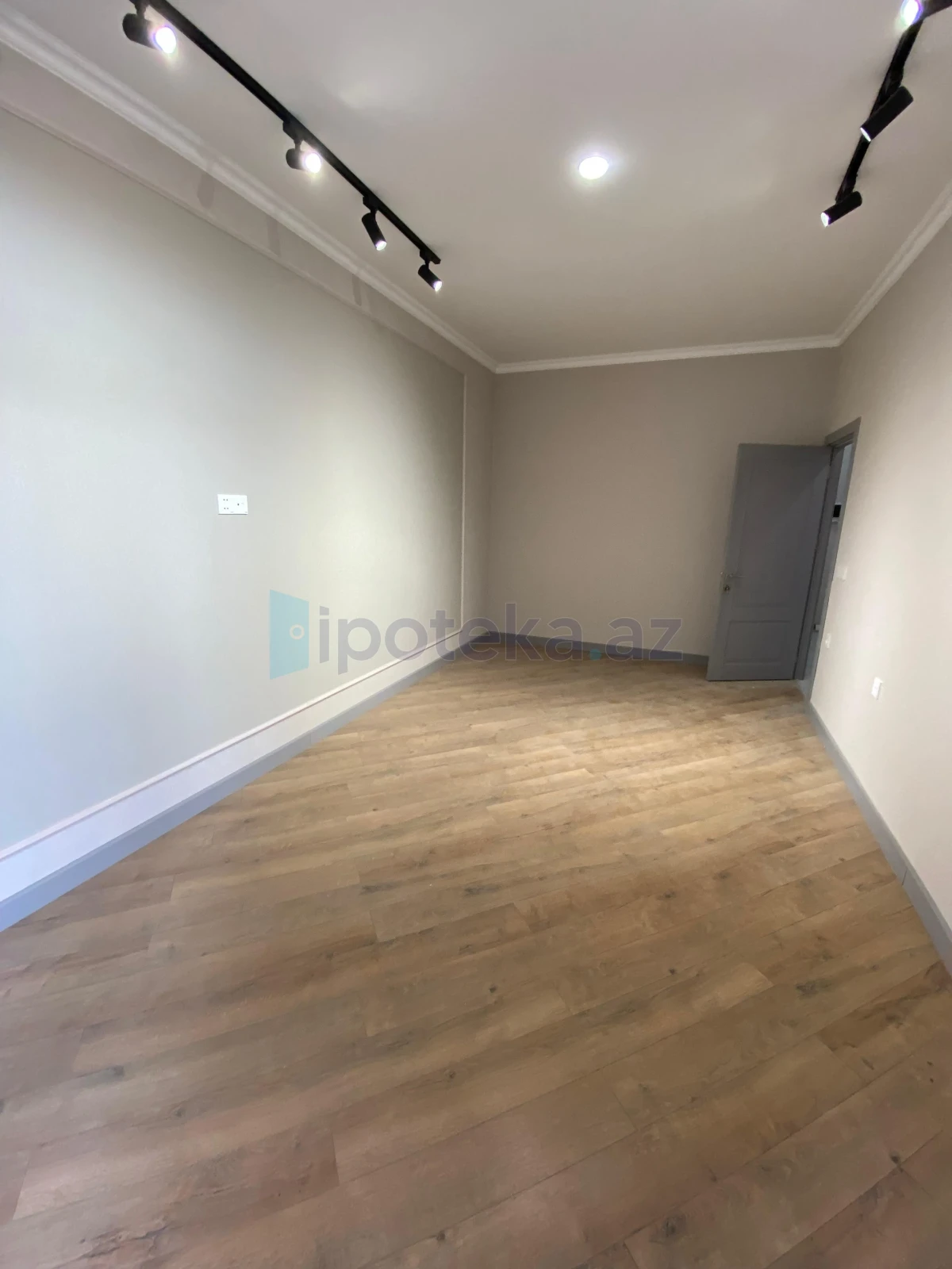 Satılır 3 otaqlı yeni tikili 112 m²