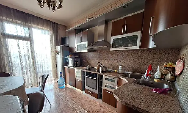 Satılır 4 otaqlı yeni tikili 155 m²