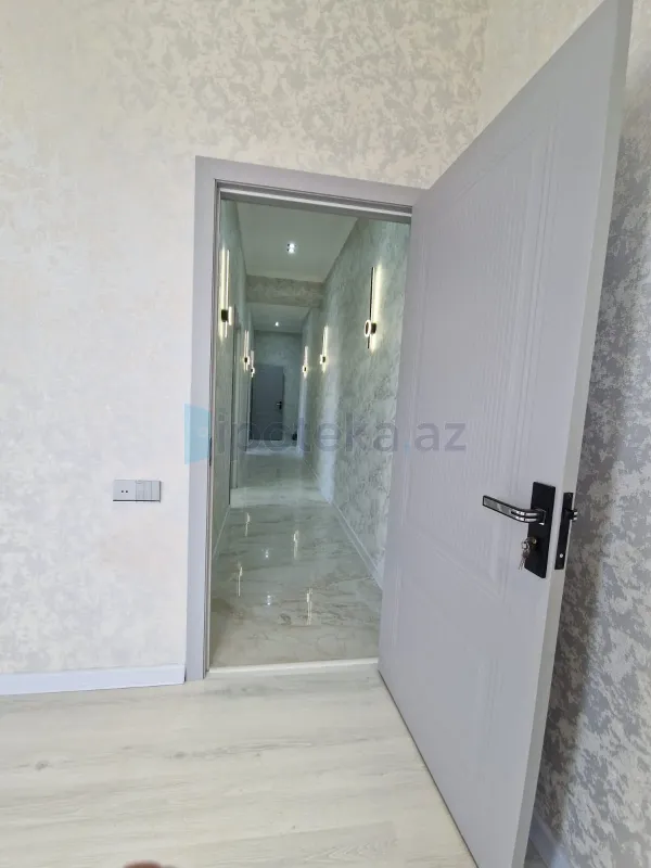 Satılır 2 otaqlı yeni tikili 71 m²