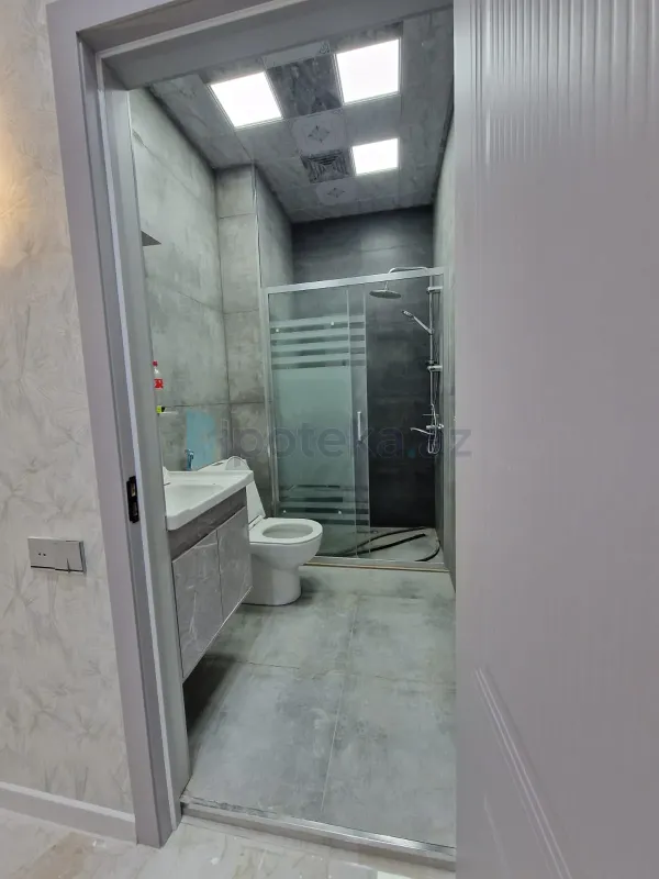 Satılır 2 otaqlı yeni tikili 71 m²