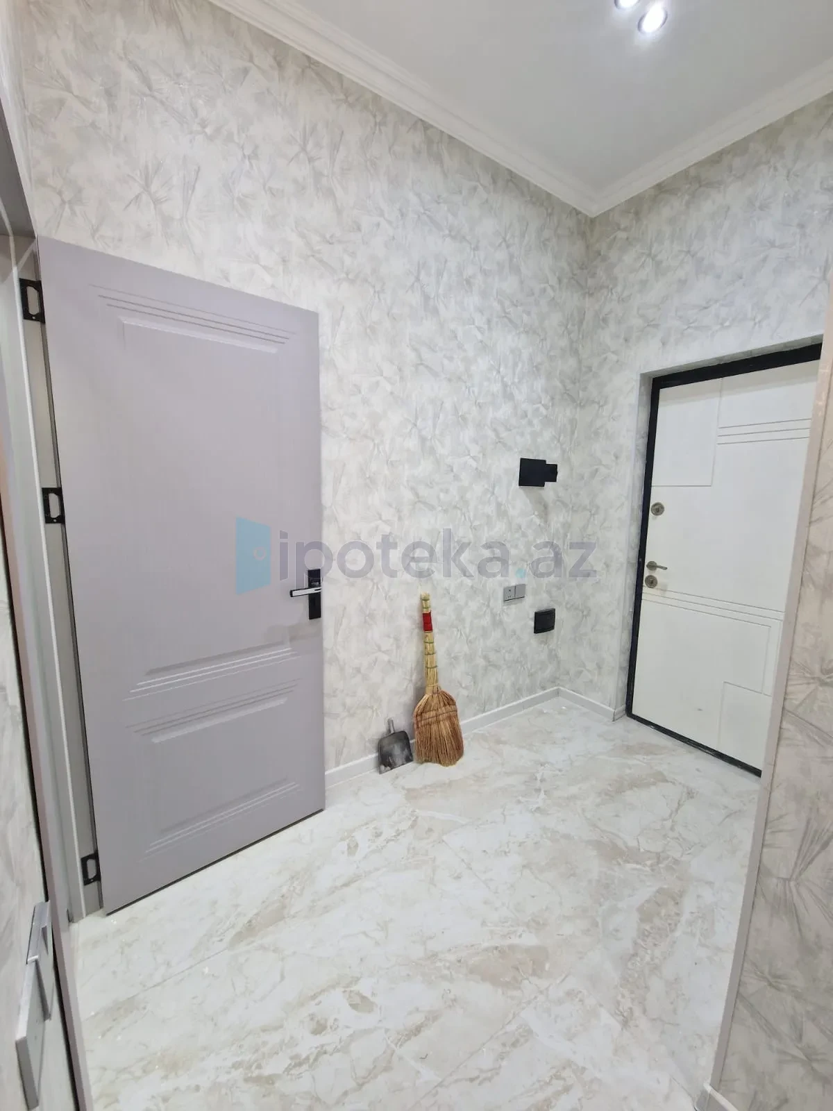 Satılır 2 otaqlı yeni tikili 71 m²