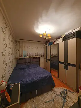 Satılır 3 otaqlı köhnə tikili 70 m²