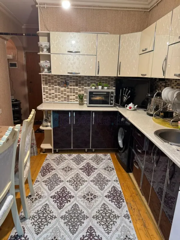 Satılır 2 otaqlı köhnə tikili 47 m²