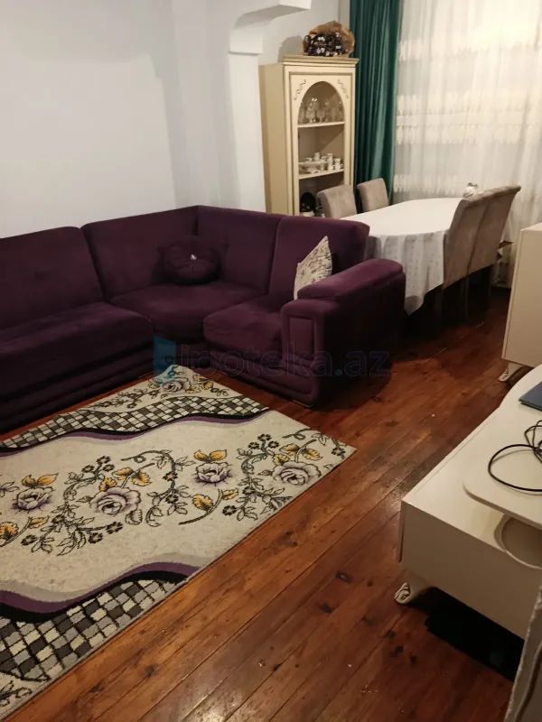Satılır 3 otaqlı köhnə tikili 70 m²