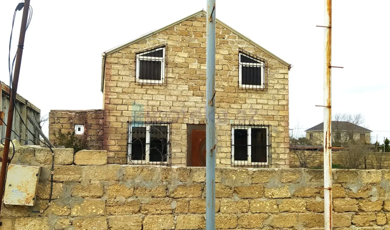 Satılır 6 otaqlı həyət evi 110 m²