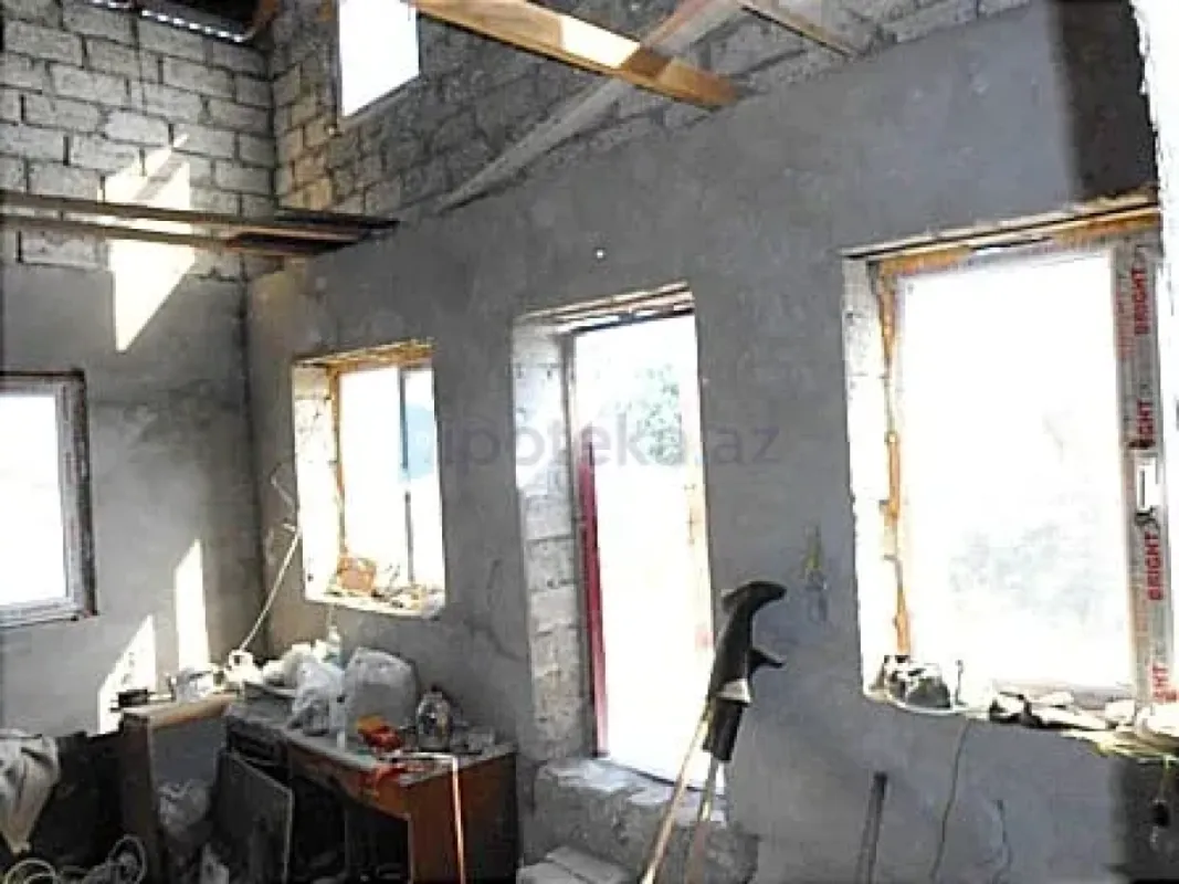 Satılır 6 otaqlı həyət evi 110 m²