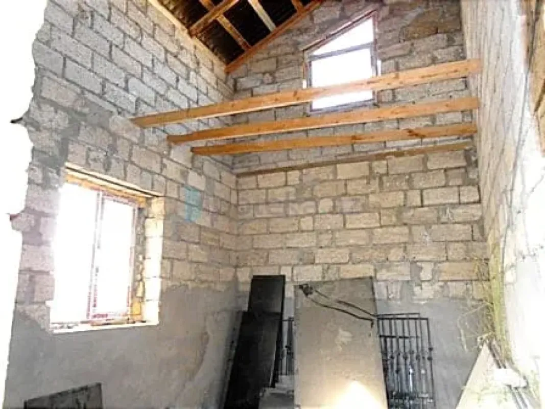 Satılır 6 otaqlı həyət evi 110 m²