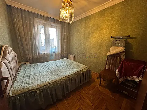 Satılır 3 otaqlı köhnə tikili 70 m²