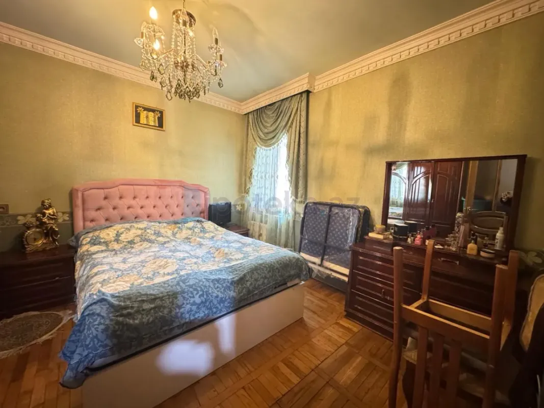 Satılır 3 otaqlı köhnə tikili 70 m²