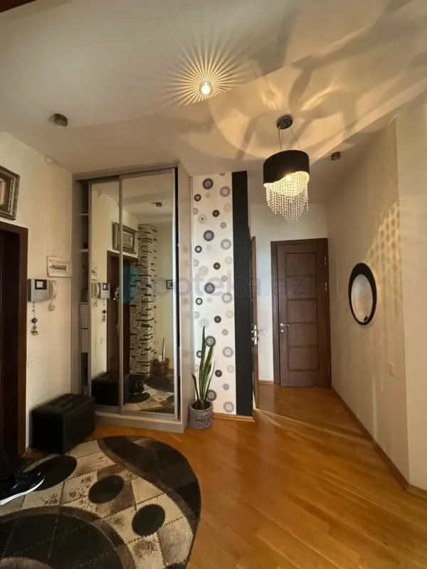Satılır 3 otaqlı yeni tikili 110 m²