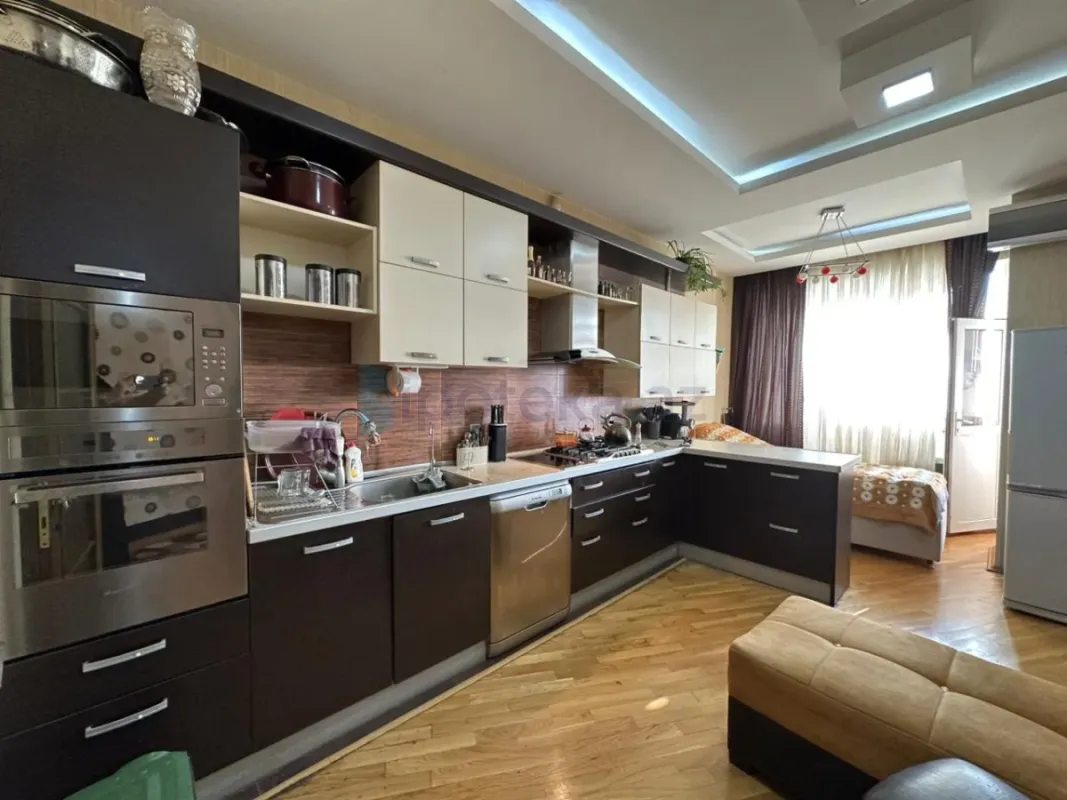 Satılır 3 otaqlı yeni tikili 110 m²