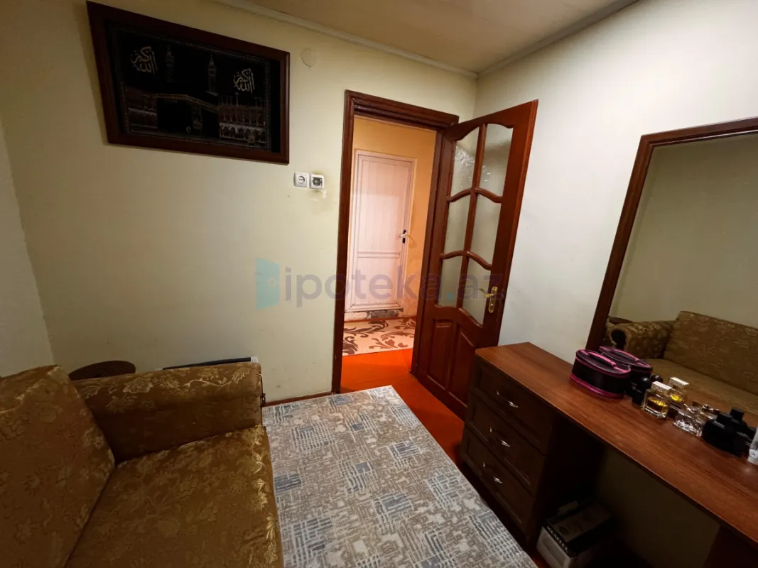 Satılır 2 otaqlı köhnə tikili 42 m²