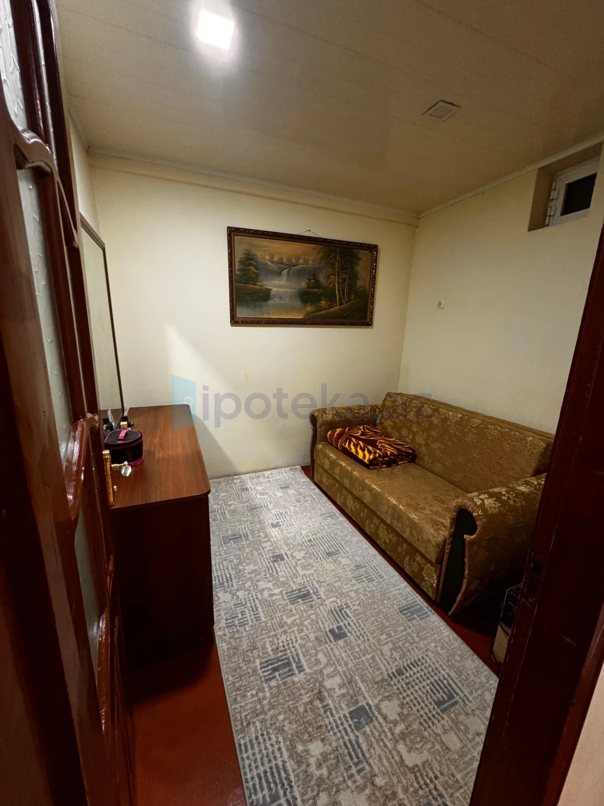 Satılır 2 otaqlı köhnə tikili 42 m²