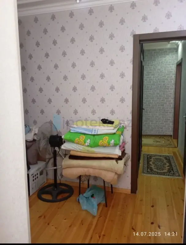 Satılır 1 otaqlı köhnə tikili 35 m²