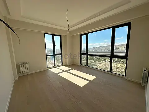 Satılır 3 otaqlı yeni tikili 83 m²