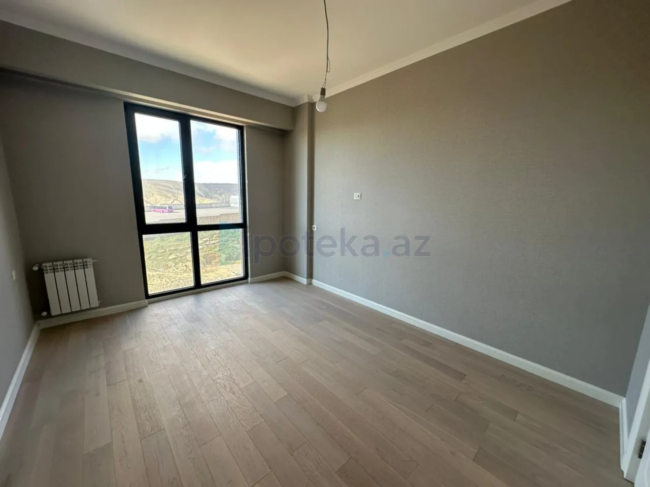Satılır 3 otaqlı yeni tikili 83 m²