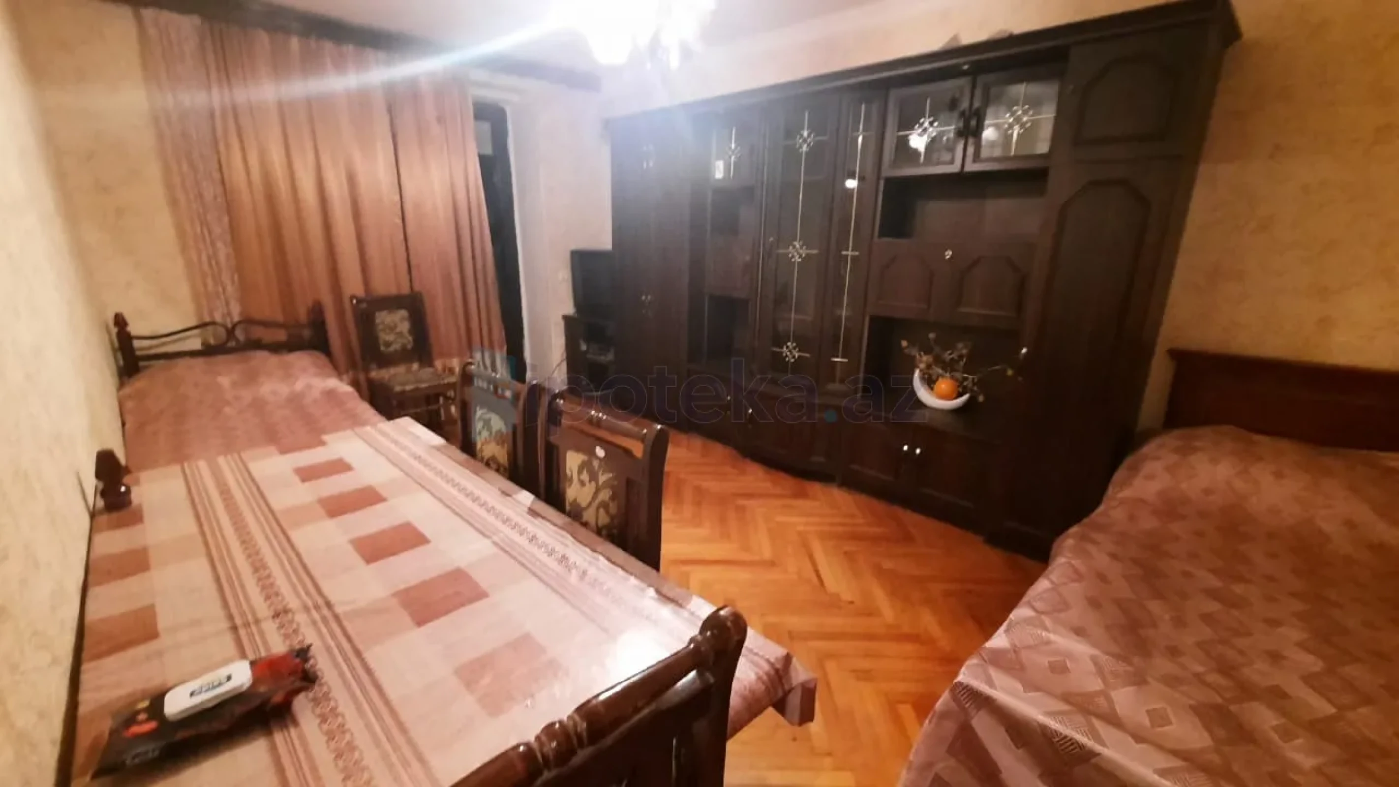 Satılır 1 otaqlı köhnə tikili 32 m²