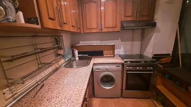 Satılır 1 otaqlı köhnə tikili 32 m²