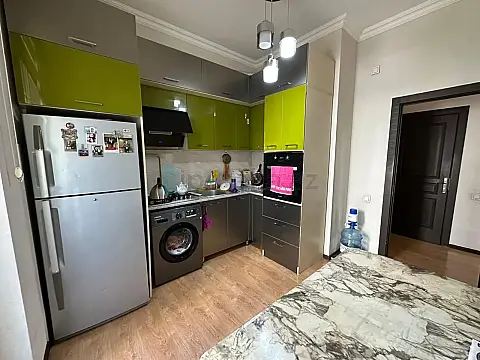Satılır 3 otaqlı yeni tikili 85 m²