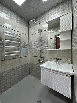 Satılır 4 otaqlı köhnə tikili 102 m²