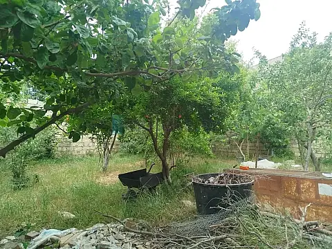 Satılır 3 otaqlı həyət evi 100 m²