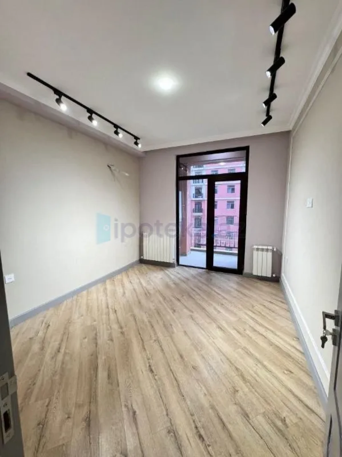 Satılır 2 otaqlı yeni tikili 65 m²