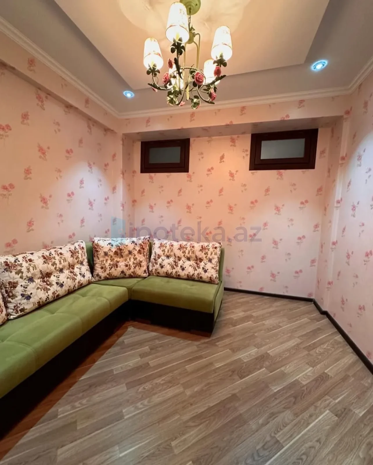 Satılır 4 otaqlı yeni tikili 120 m²